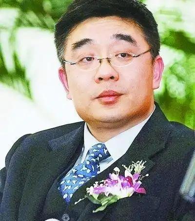 复旦大学钱文忠教授，撕开了中国社会当下最大的遮羞布，振聋发聩！他说：“我们的社会