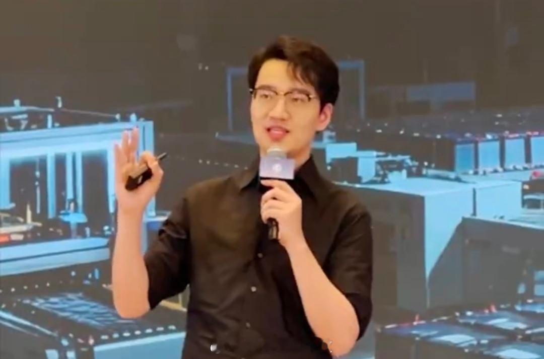 MG4530智趣版近期已启动交付，据媒体报道，新车悄然搭载了宁德时代电池。MG