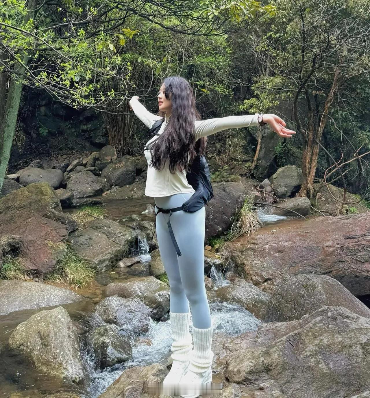 单位财务大姐，马峦山瀑布溯溪。