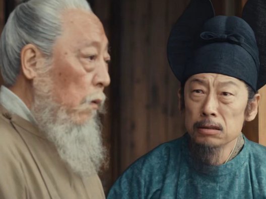 太平年导演真会选角啊，倪大红父子俩的大眼泡子真像啊
