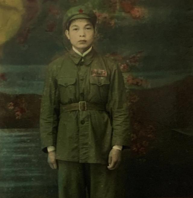 1979年，29岁的连长李绍武，重伤不下火线，打败越军立下大功，为何70岁时，却