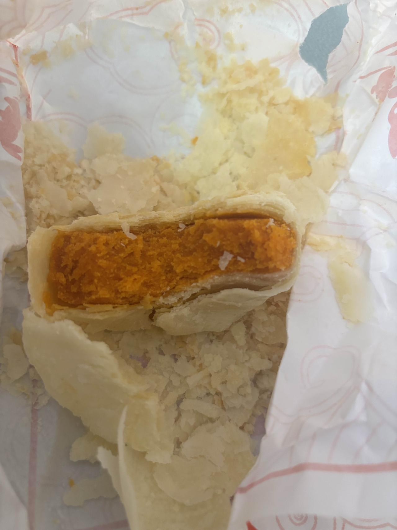 大家帮忙看看，我这个蛋黄月饼，应该没有问题吧？网上买的，平均一个4块钱左右，