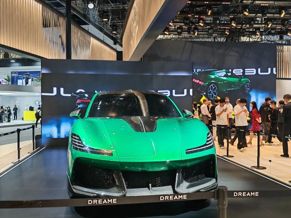 炸锅！北京车展彻底变天，幕后大佬直接抢车企C位！谁能想到，2026北京车展
