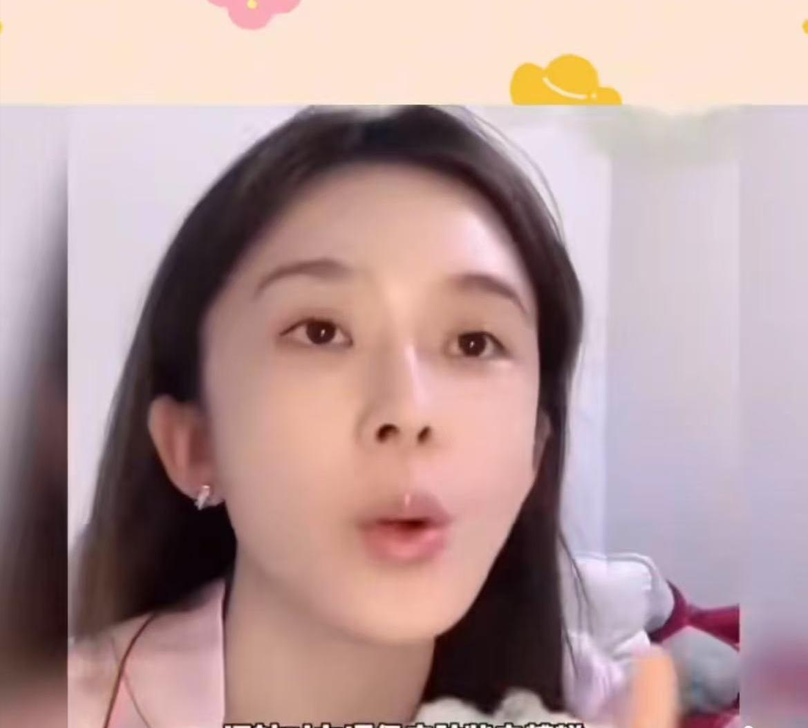 明星有多想红，看赵樱子就知道了。她直播时说自己曾经和一个小几岁的男明星很暧昧