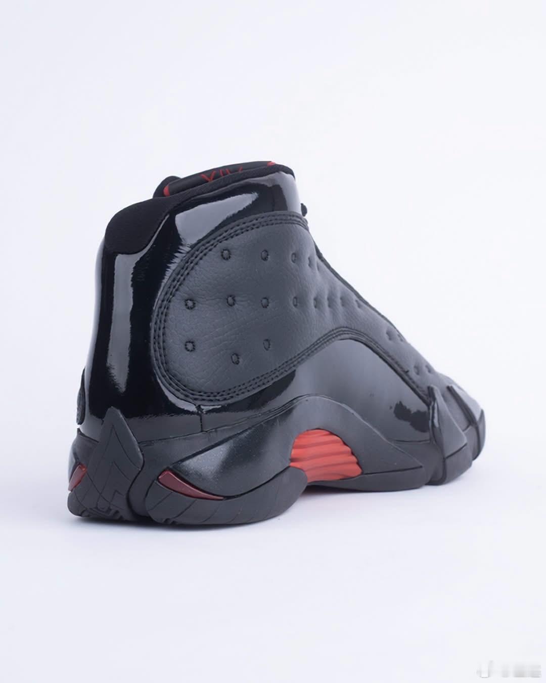 改成雜交能救Nike的股價嗎⋯​​​