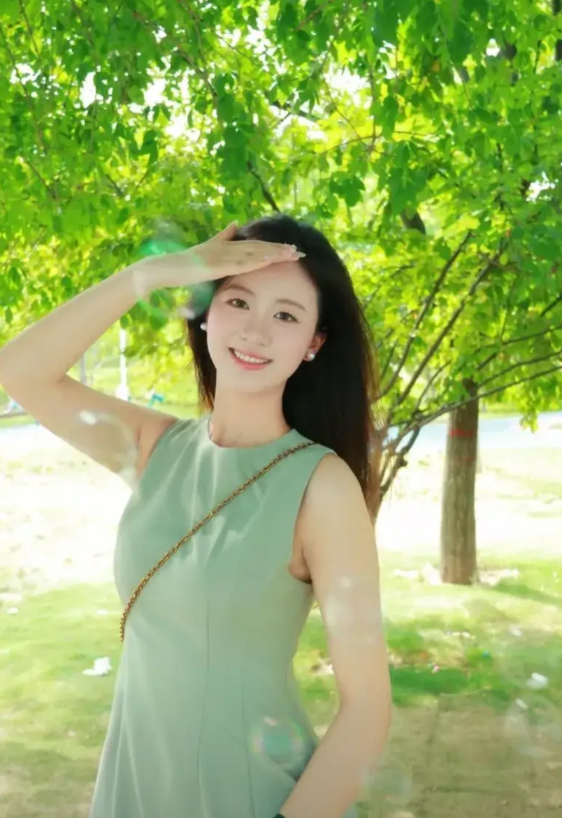 大龄剩女嫁不出去都是有原因的！我有个亲戚家的女儿今年32岁，人长得很漂亮，迟