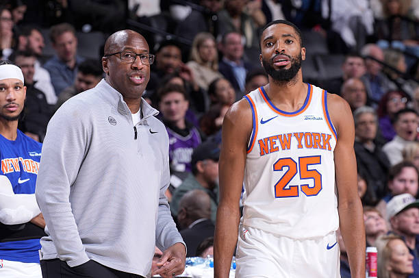 本赛季82场全勤的球员，共18人：西部：拉拉维亚（湖人），迪温琴佐（森林狼），布