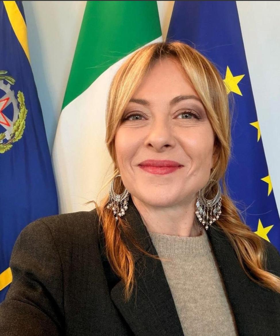 特朗普彻底怒了！西班牙敢断美军后路，他就要把西班牙踢出北约。一场史无前例的危