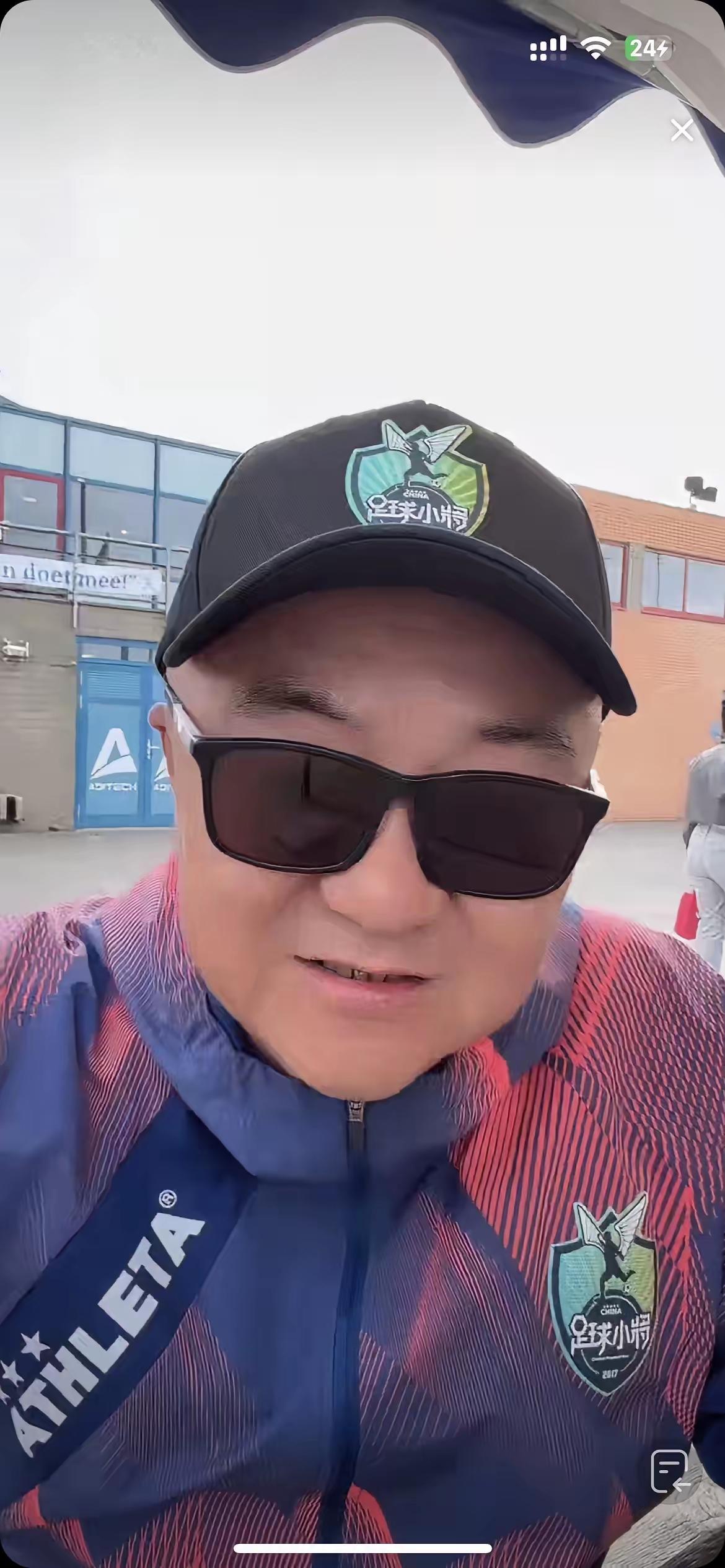 董路直播刚说“别刷了听我说孩子”，十分钟后直播间黑了：连句话都不让说？真被气