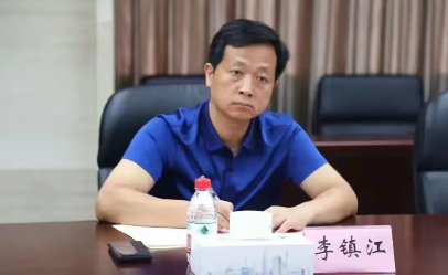 你们知道一个县委书记的权力有多大吗？可以一声令下“随意”抓人，或者不用吭声就有人
