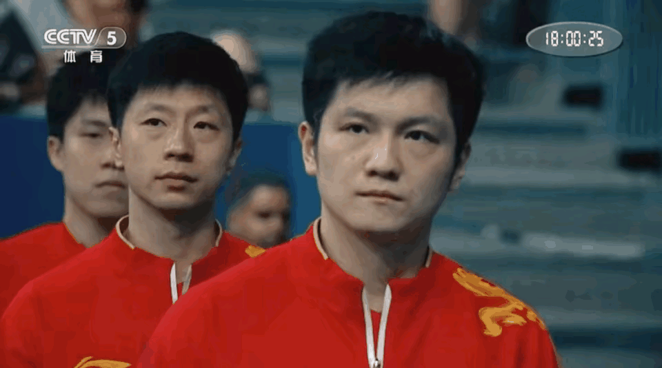 王楚钦巴黎爆冷出局，樊振东夺冠凭啥挨骂？一年后真相让人心疼！