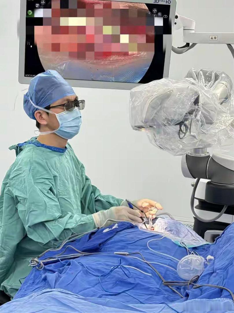 男子头晕一查血管堵了九成平时只是偶尔头晕，一查血管居然堵了九成！”“抽了几十年烟
