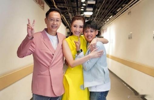 李嘉欣穷极一生打造的美貌神话，都被她儿子给打碎了