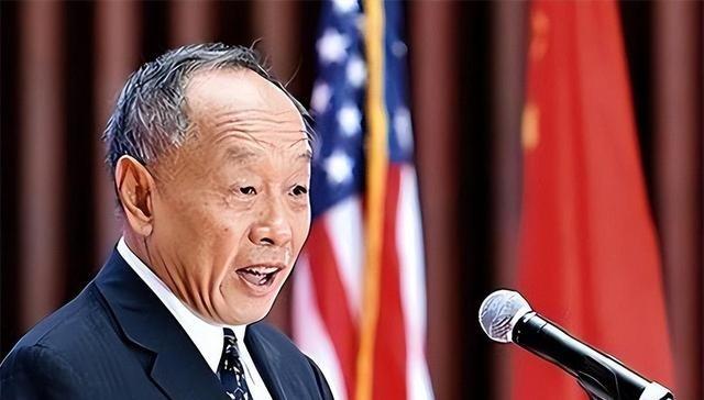 一位美国老太太曾站起来，当众质问中国驻美大使：你们为什么要“侵略“西藏？”李肇星