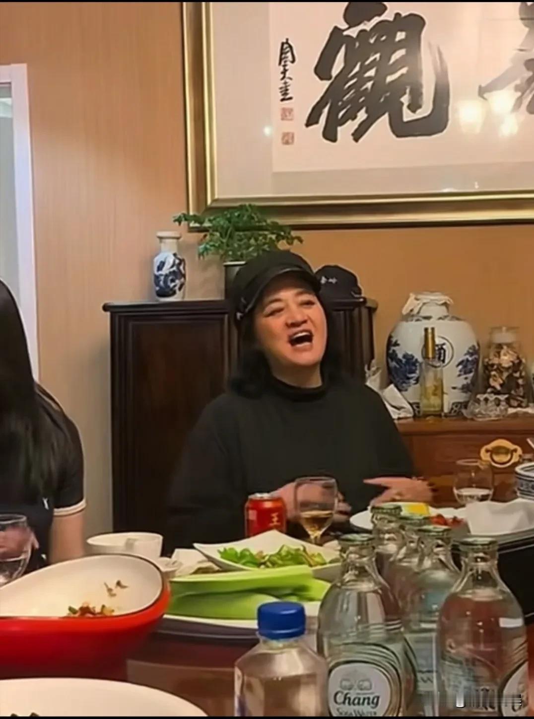你们还记得《雪山飞狐》里的她吗？曾经的她，知名度可真不输同期的巩俐呀！伍宇娟近