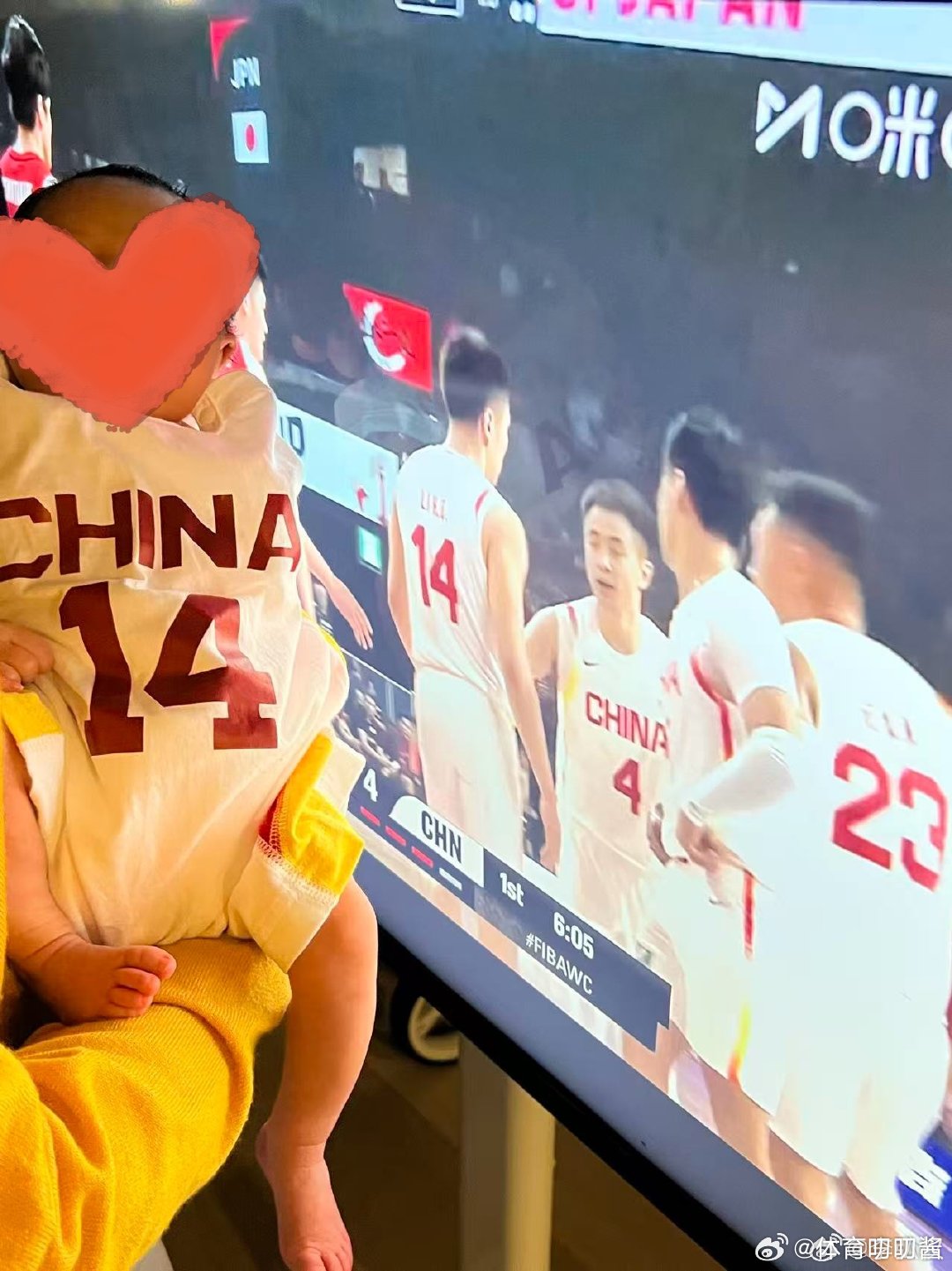 上海男篮延长李弘权假期据报道，特意延长了的假期，让这位“新晋奶爸”尽可能地享