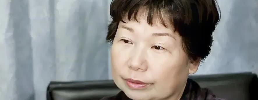 说句实话，我要是杜新枝4套房子我也不加郭威名字不是因为郭威不是亲生儿子，