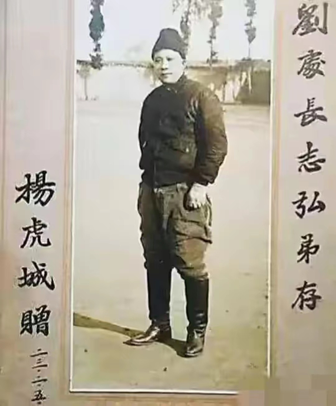 年轻时候的杨虎城将军，气宇轩昂，一看就非等闲之人。就凭这副相貌、身板，1936年