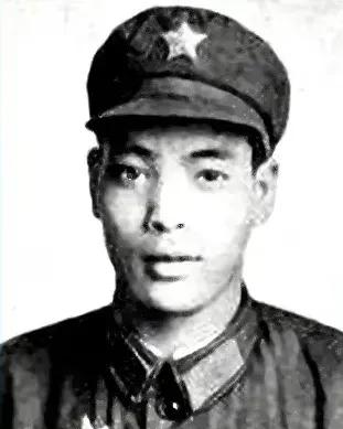 1979年，对越自卫反击战中，我军炮火在越军阵地频频炸响，可团长却纳了闷：“炮兵