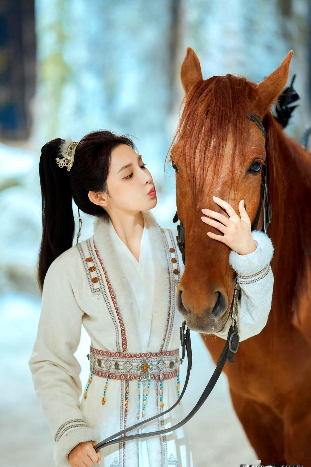 真是长见识：头一次见凤凰台上原著作者撕女主彭小苒！作者眼瞅着自己的心血，被改成