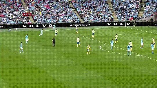 曼城真是带冠军属性，尼科·冈萨雷斯超级世界波，视觉上就像是没有进，这种球找谁说理