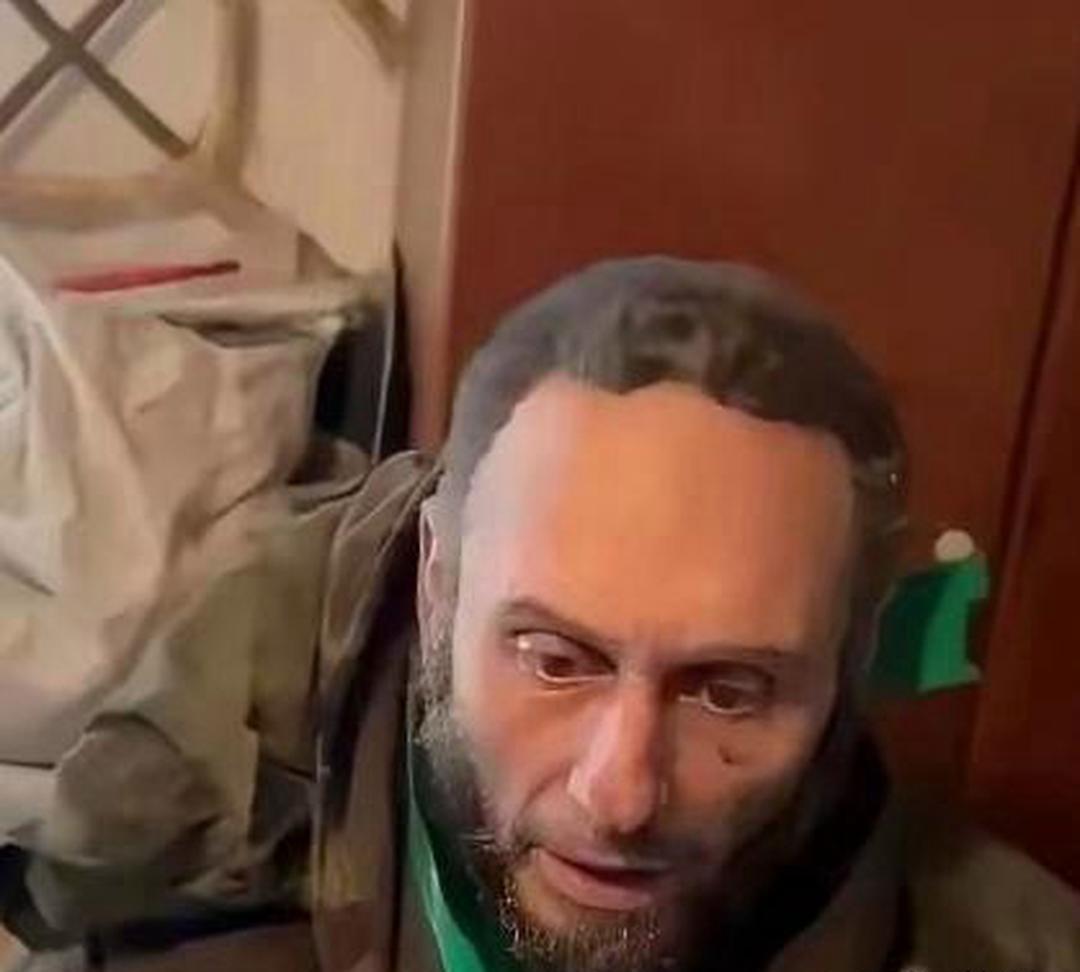 怕瓦格纳的大锤吧？最近，俄罗斯军队在库尔斯克俘获了一名意大利雇佣兵。审讯中，这