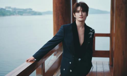 这才是张远的另外一个好消息！歌手张远上央视端午晚会演出啦！张远榜上有名，