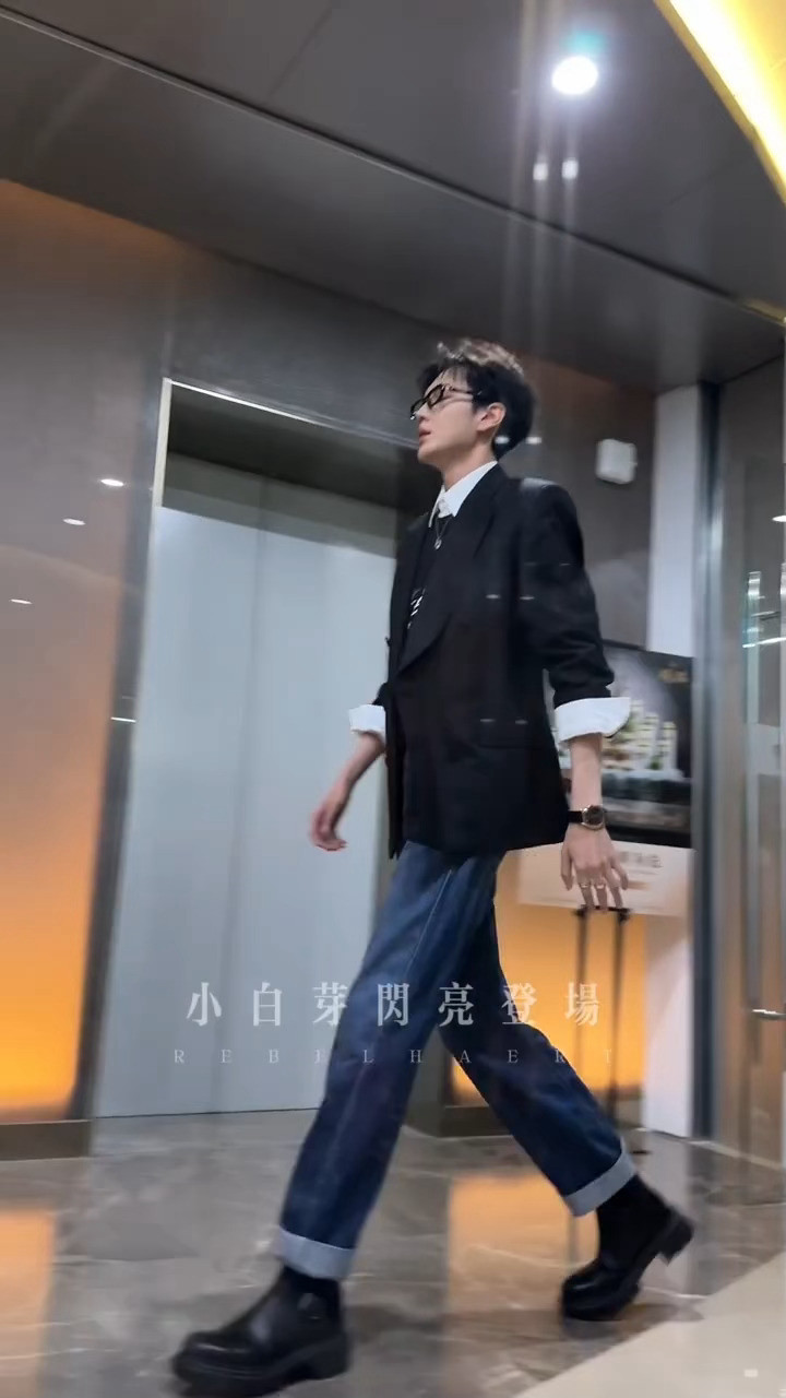 hotnerd🔥🥵毕雯珺黑框眼镜造型毕雯珺hotnerd概念