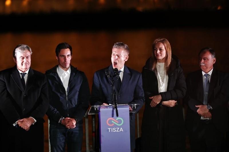 走了一位欧尔班，又来一位欧尔班。匈牙利反对派毛焦尔成功胜选，欧尔班主动承认败选。