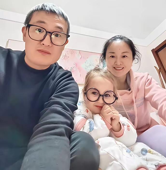 这下彻底出名了。​不仅江苏人知道这事。​现在估计传遍全国了，江苏一对爸妈竟然