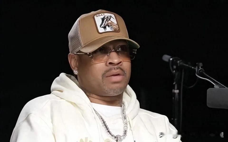 艾弗森说，真正能影响世界的篮球运动员只有4人，詹姆斯还不够格，真是搞笑，艾弗森有