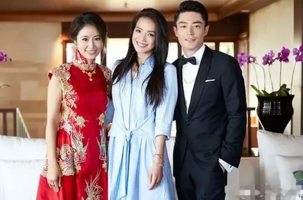 谁懂当年林心如和霍建华婚礼上，这合照的含金量！简直是前无古人，后无来者！​​​