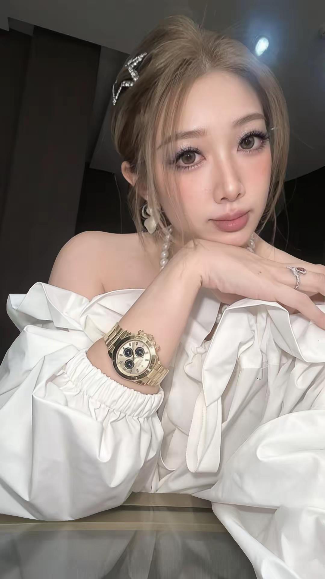 你会爱的放屁💨把裤子打个洞。余文乐