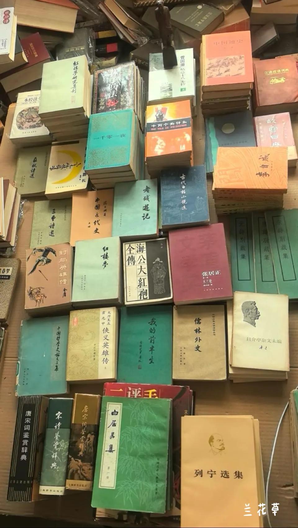 现在一说到书籍，都问，有没有收藏价值？书，它的主体功能不是供人阅读的吗？什么时