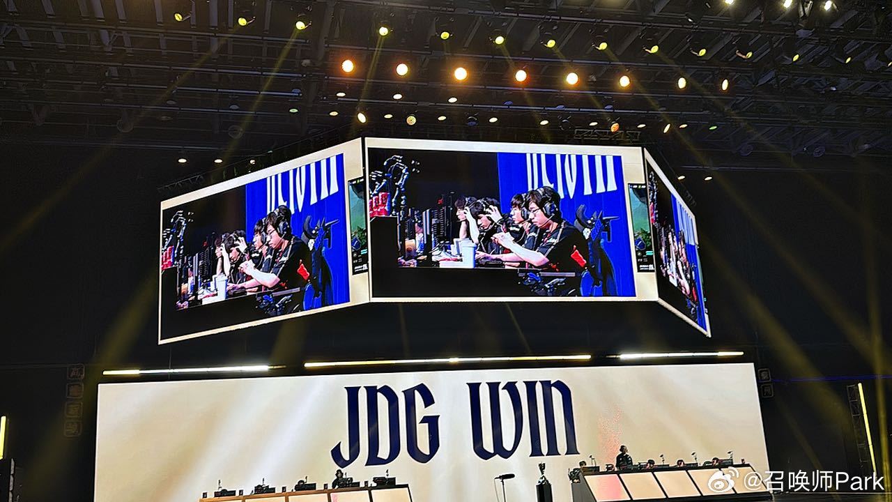 向死而生！JDG拒绝被BLG零封，Gala这大嘴真的醒了，会有战歌听吗JDG拒绝