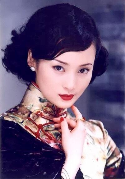 蒋勤勤她身上的美带着股生长的劲，特别柔韧。这么多年过去，不管是拍戏还是生活，都
