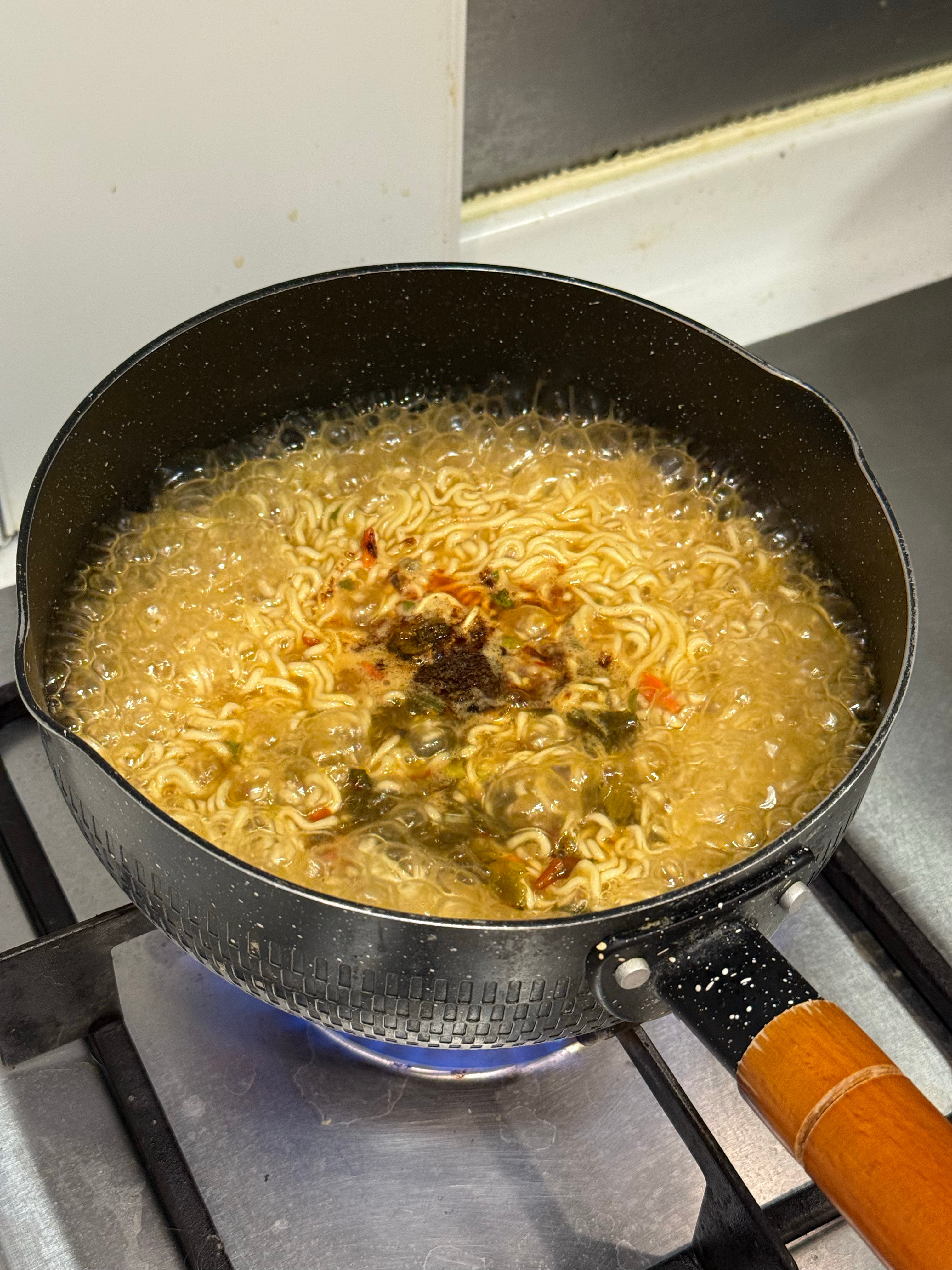 今天在家一人食，依然是拿手好菜。[doge]GOOD喝温牛奶，今天它跟我天下第