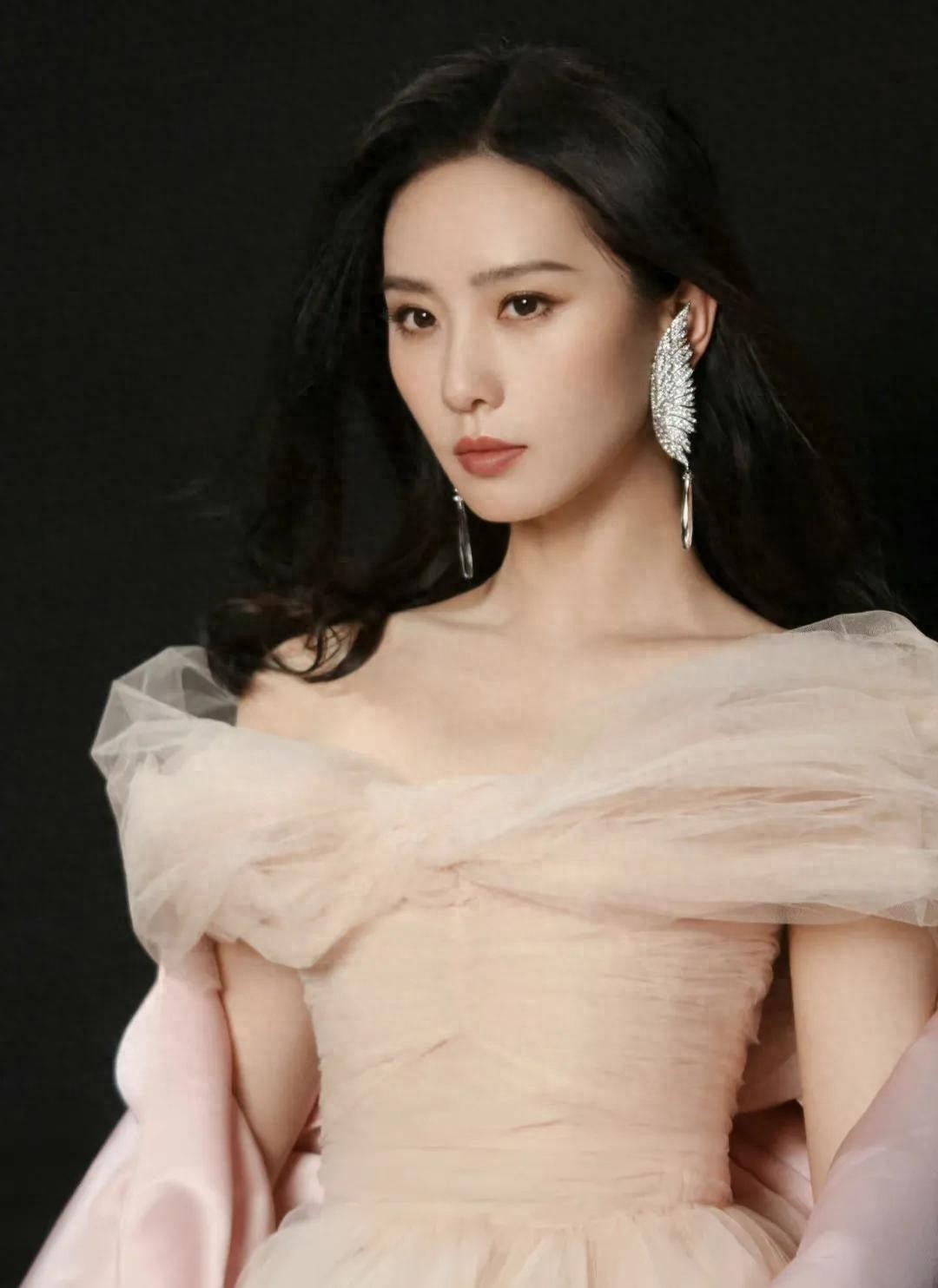 女星刘诗诗写真：风华绝代、颜值担当
