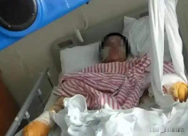 广西，年轻漂亮的女生搭乘顺风车，途中又偶遇了一名男子，这个男子瞬间就被女孩的美貌