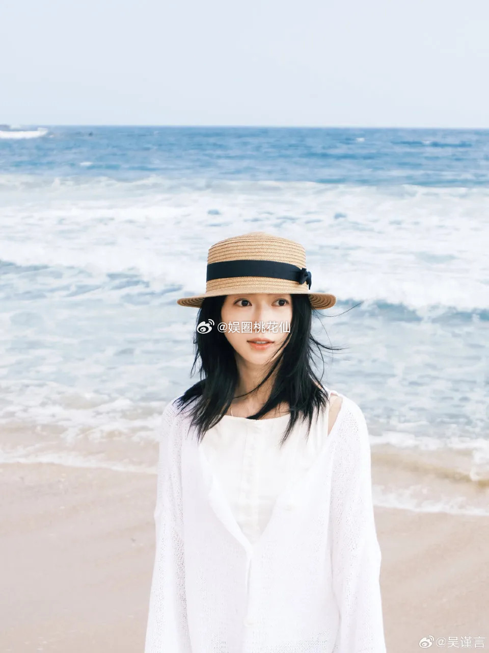 吴谨言绝对是于正手里的王牌了！去年两部剧都是小成本、班底也不算出名，全靠吴谨言的