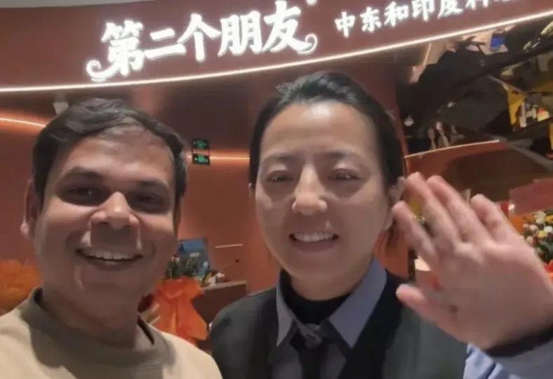 网红丹丹和丈夫开印度餐厅有新情况，没人查没人封全靠有爱心网友网红丹丹和丈夫在保