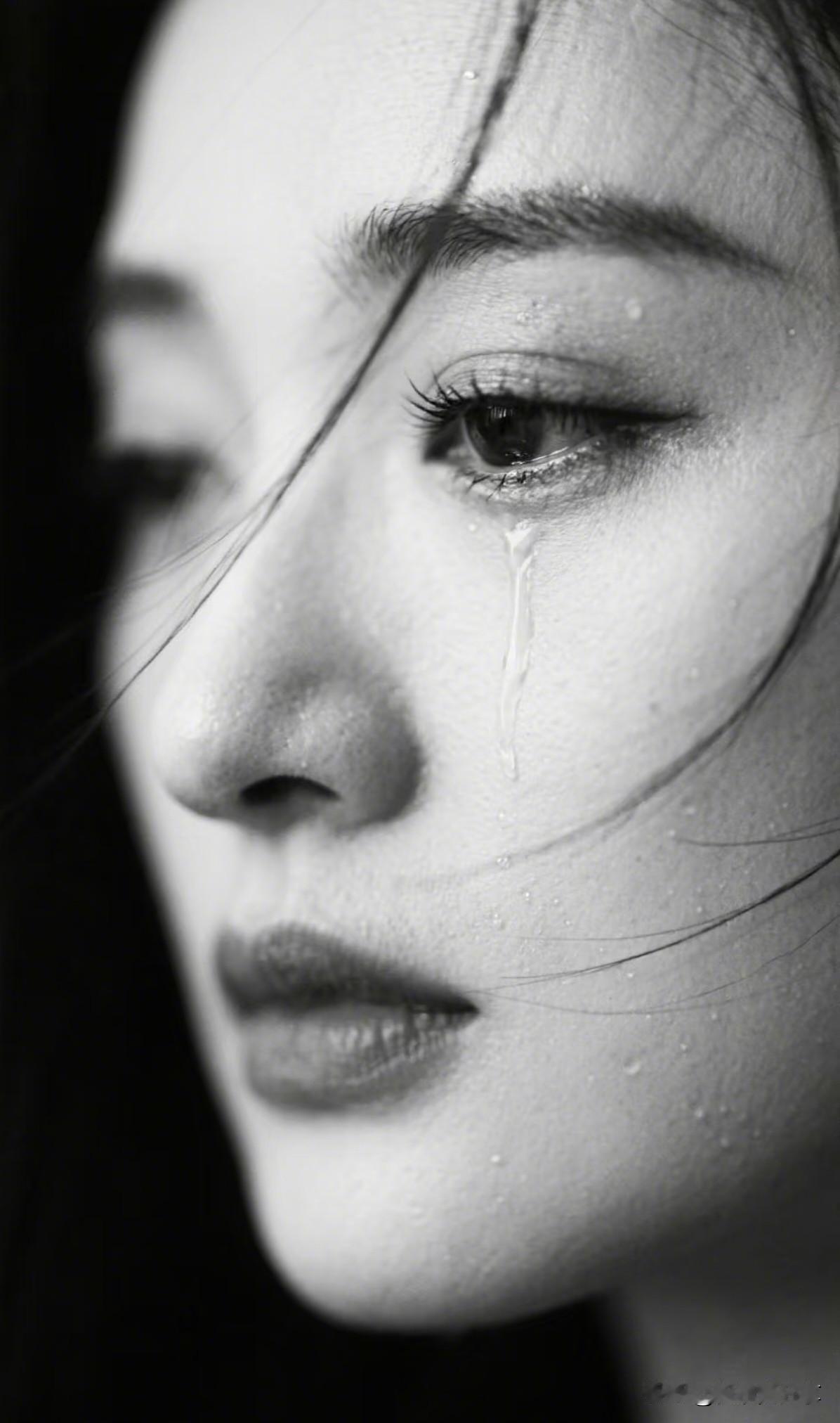 我发小找了个出过轨的女人，现在肠子都悔青了。发小今年36岁，离婚4年，一直