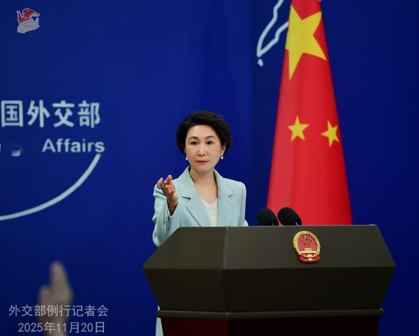 【首相女士“请自重”】外交部发言人毛宁在昨天的例行记者会上，再次重申，李总理在南