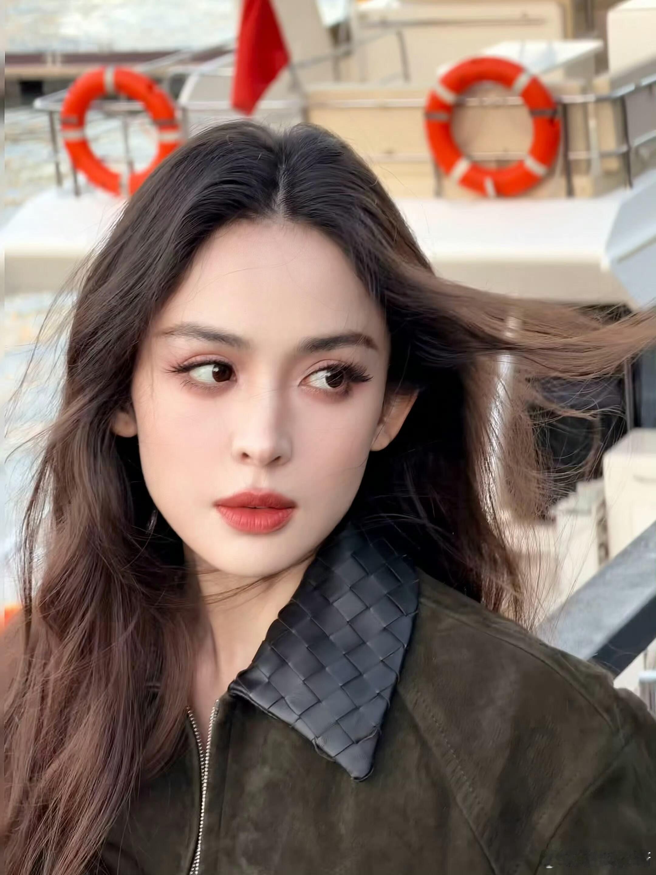 娜扎是双眼皮还是单眼皮？其实根本不重要，这颜值单眼皮也美翻天！