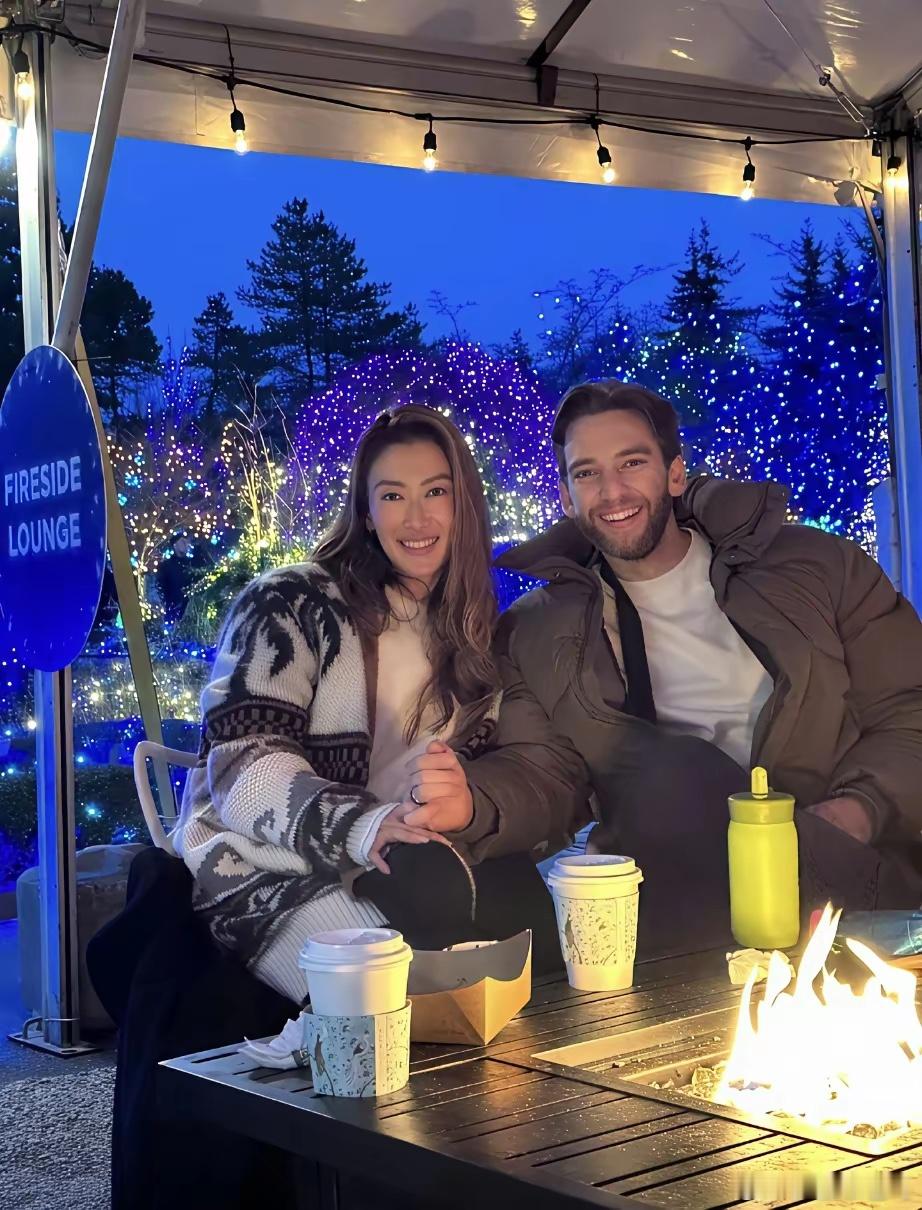 谢霆锋妹妹谢婷婷晒近照，两胎都是未婚先孕，经常运动也老了不少，法令纹加深，与外国