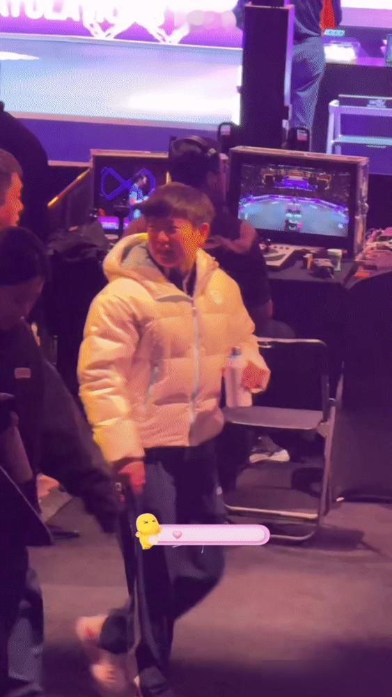 孙颖莎决赛跟教练当场干架？CoCo脸都绿了，一句话都插不上嘴，全队都看懵了。