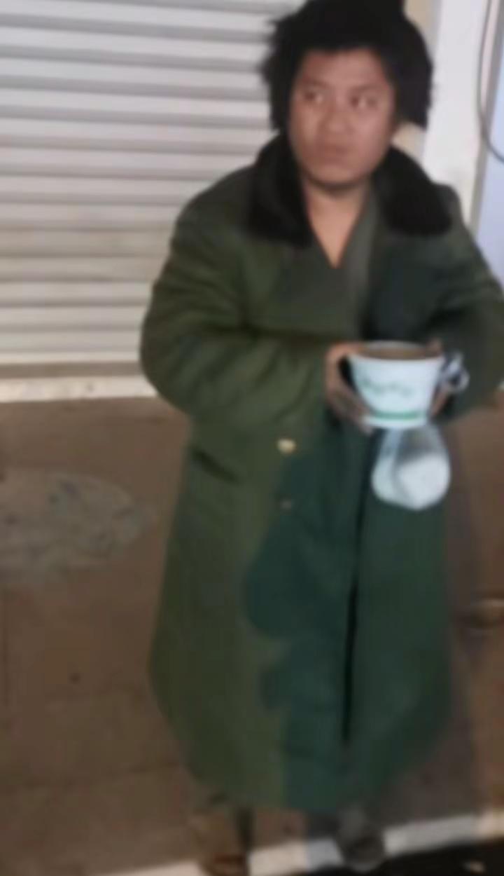 谁家曾经的小宝贝二年多没回家了