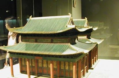 犹太人两千年流散不倒，却在中国被彻底同化，靠的是什么？犹太人被公认是世界上最难
