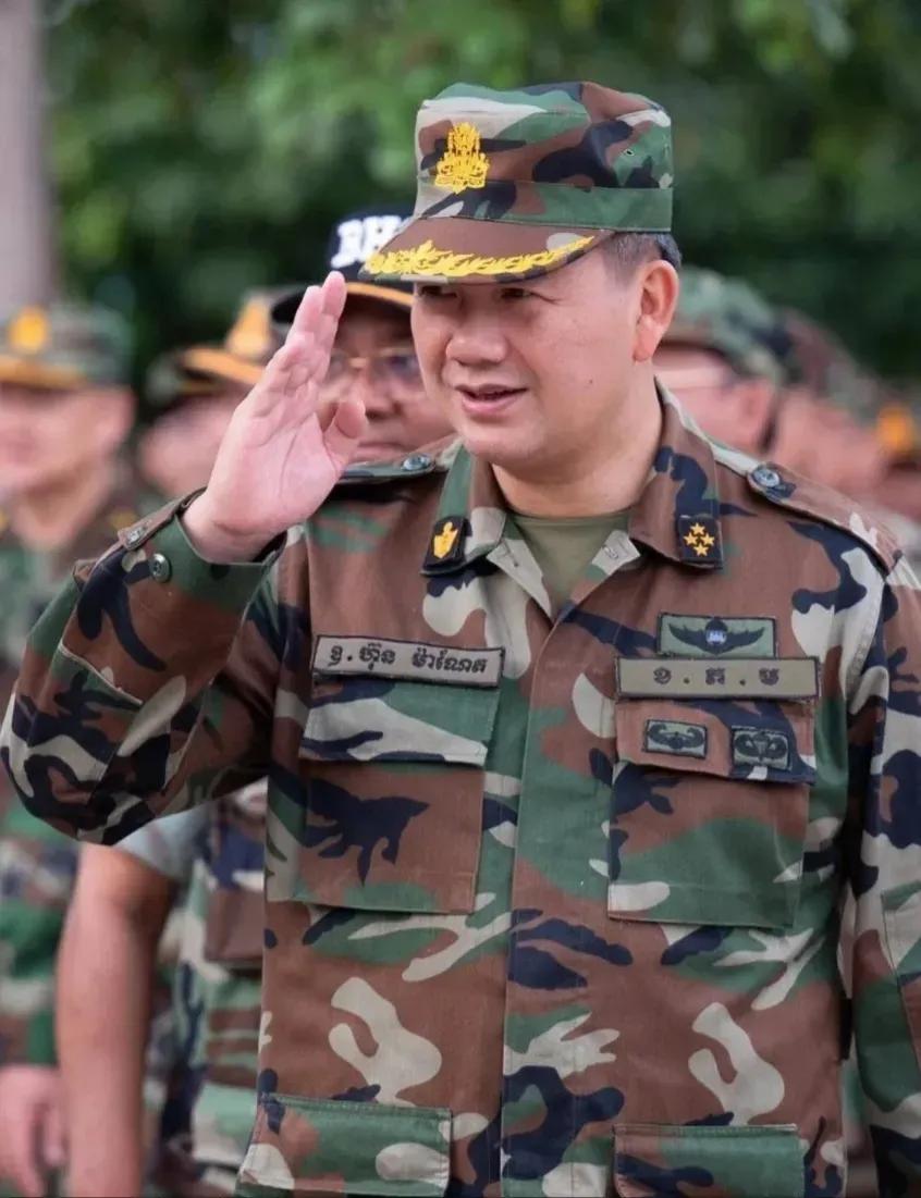 柬埔寨洪森一点自知之明都没有，要一条道走到黑了，据报道，首相洪玛奈称，柬埔寨将从