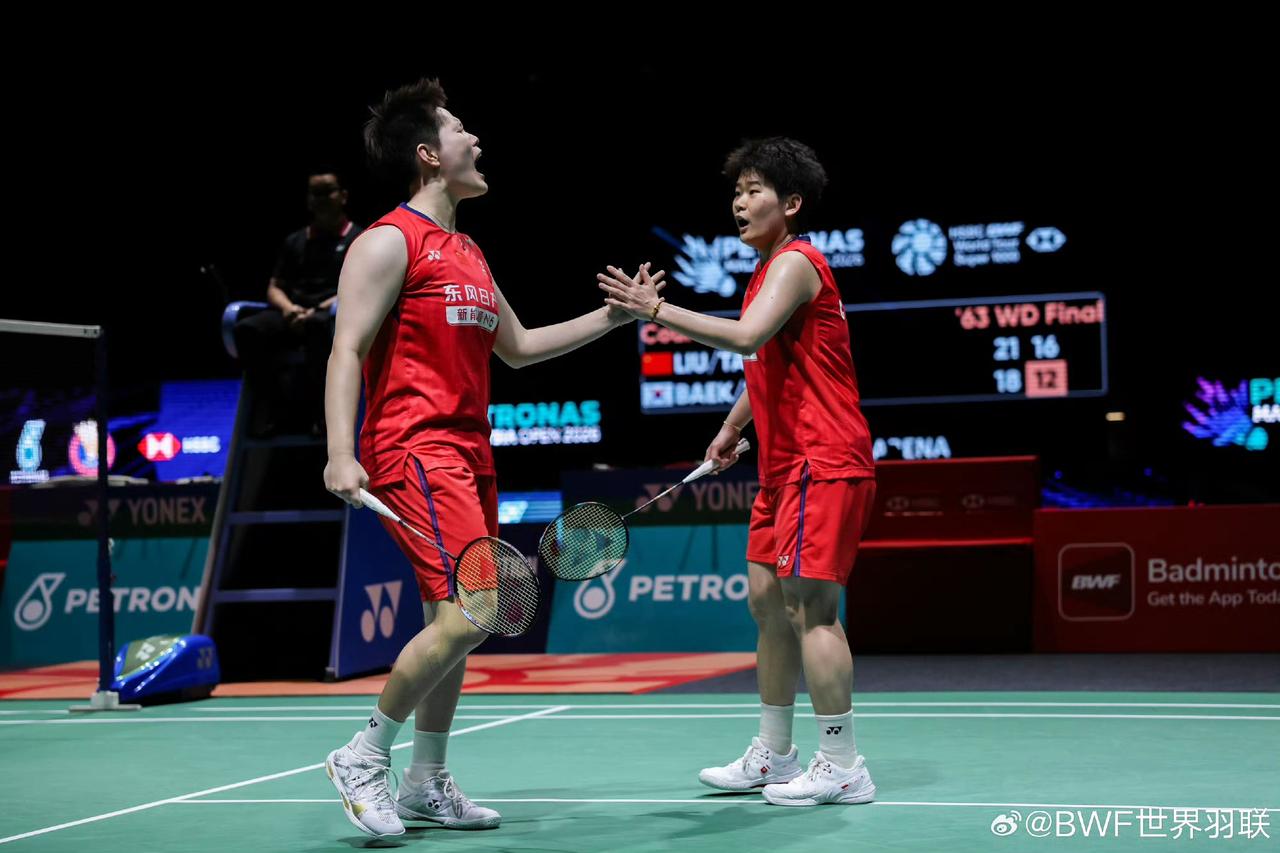 全英赛战报|圣坛组合速胜晋级2026全英羽毛球公开赛首轮，刘圣书/谭宁状态